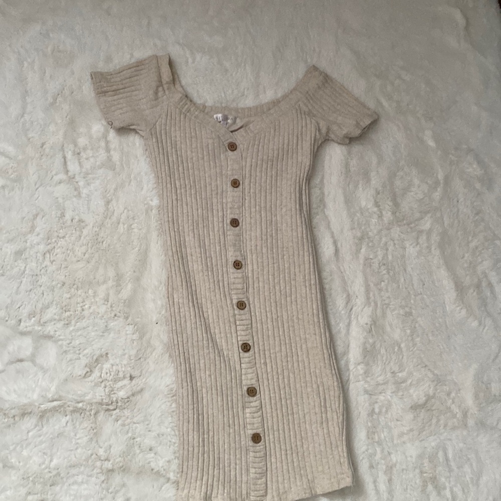 Wide  beige dress